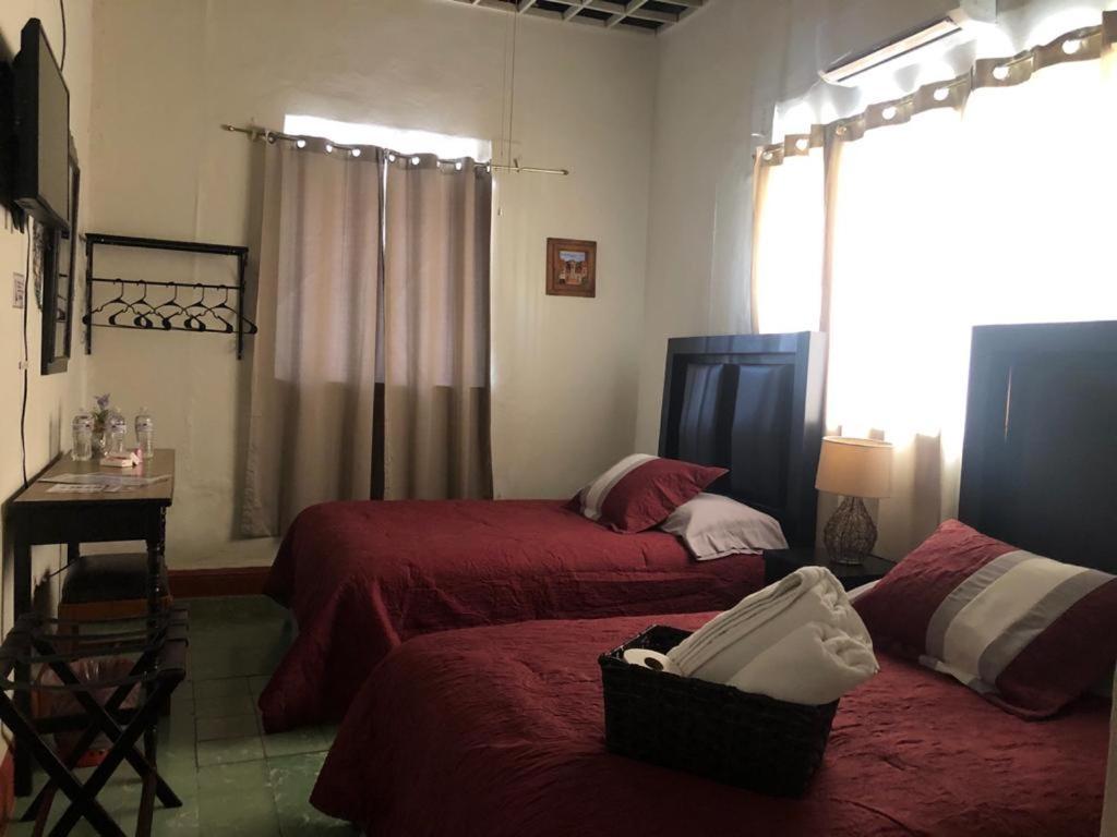 Hostal La Espanola Parras Parras de la Fuente Exteriör bild