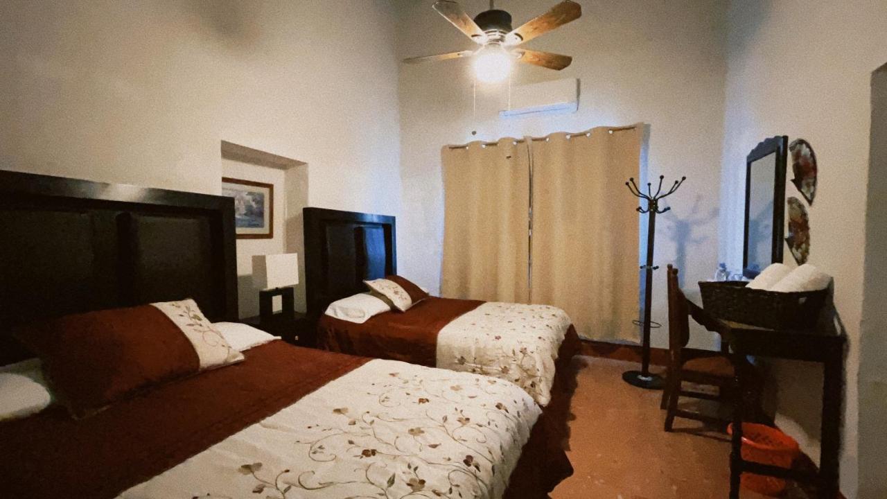 Hostal La Espanola Parras Parras de la Fuente Exteriör bild